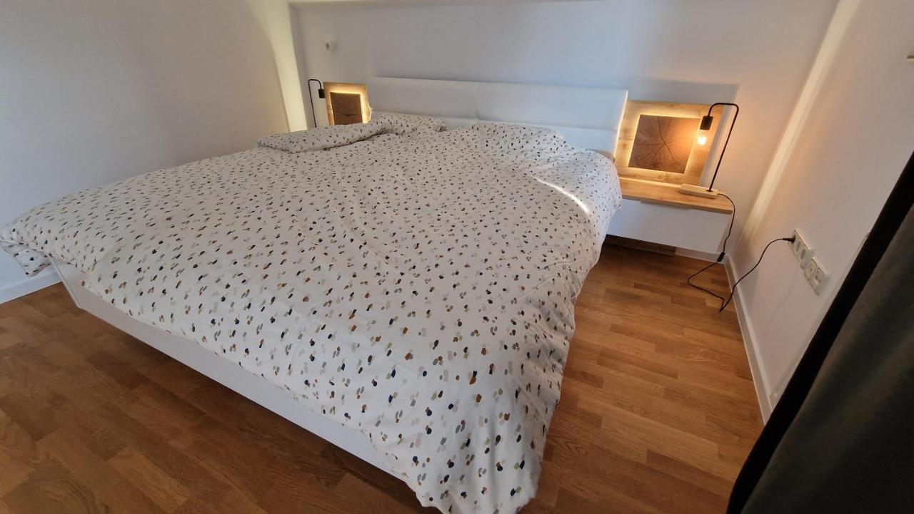 Kurescek Lejlighed Ig Eksteriør billede